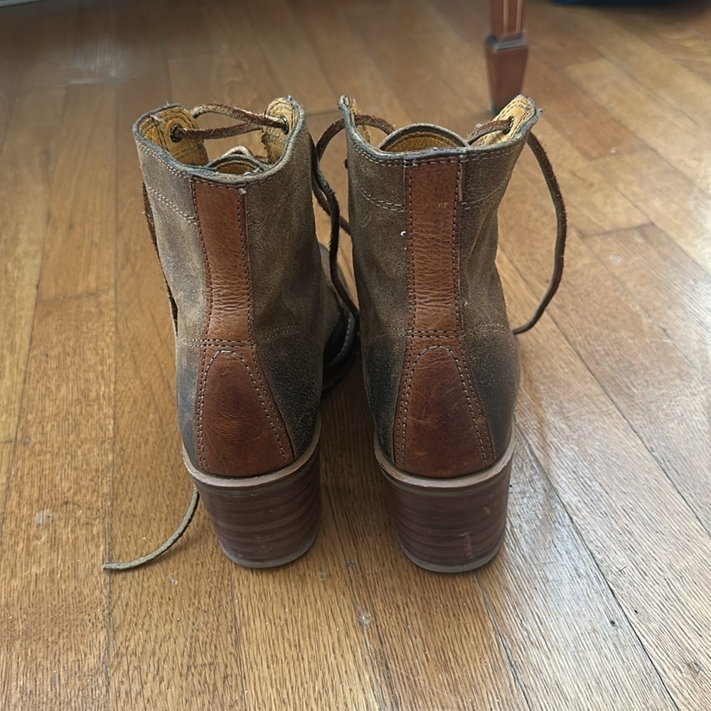 Frye - Picture 5 of 6